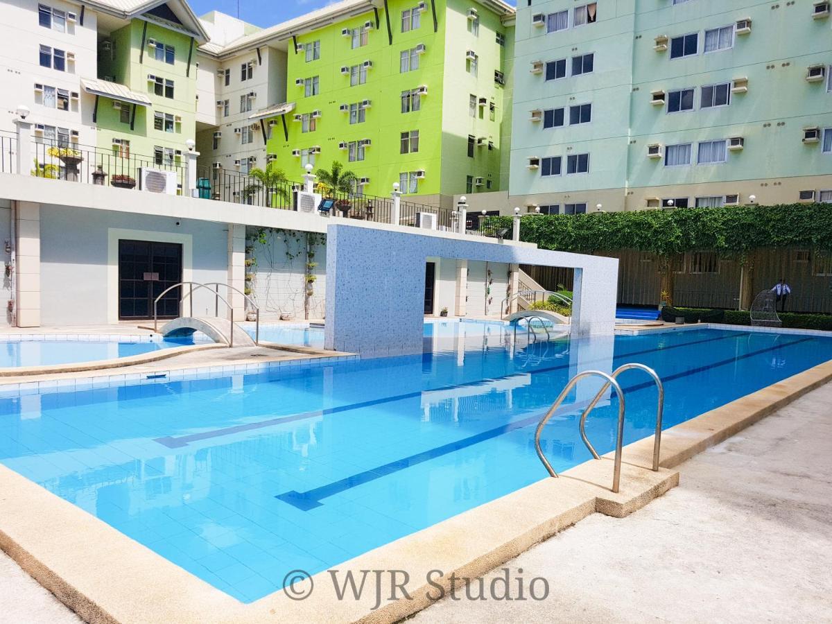 Queen Bed Suite- Japanese Style Muntinlupa City Εξωτερικό φωτογραφία