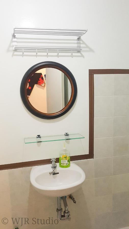 Queen Bed Suite- Japanese Style Muntinlupa City Εξωτερικό φωτογραφία
